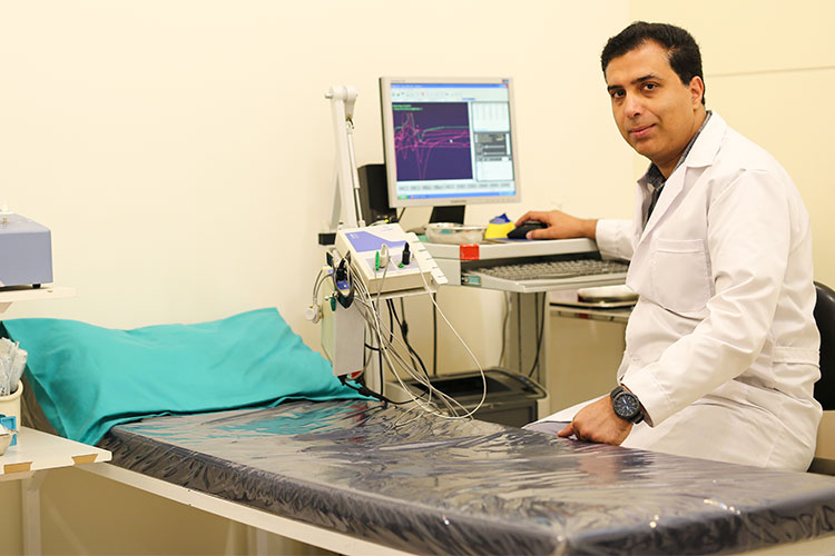 دکتر علی فرخانی - متخصص طب فیزیکی در اصفهان